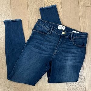 Frame Le High Skinny jeans with frayed triangle cut hems size 28